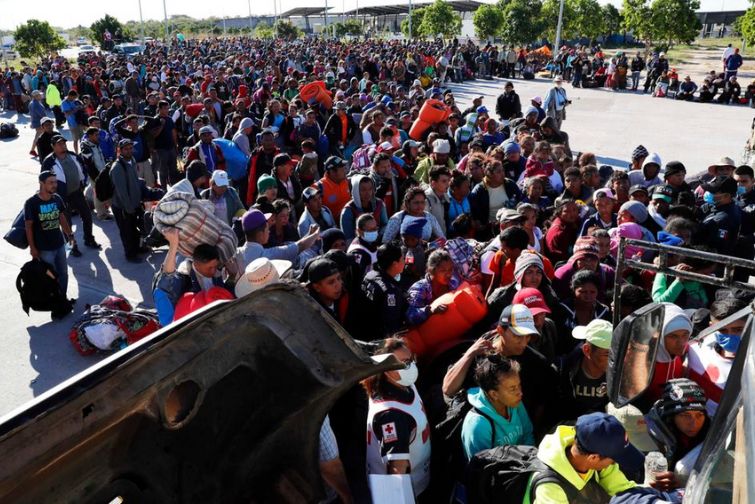 Mexico-USA Border Migrants in Record Numbers - Risks & Dangers for Migrant Latina Women