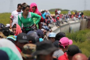 Mexico-US - Challenges of MIGRATION for Women. Families - Freight Train Risks
