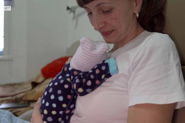 Ukraine: Giving Birth Under Fire - Video