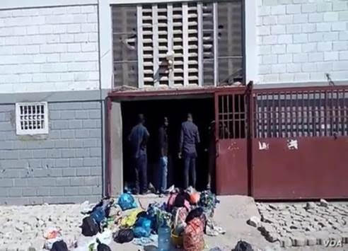 Jail in Gonaives, Haiti where jailbreak and gang rape happened. (VOA/Exalus Mergenat)