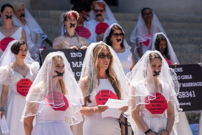 Protesters in Bridal Gowns Push for US State of Ohio to Ban Child Marriage