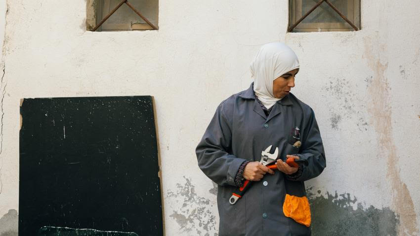 Over 400 women in Jordan are being trained in plumbing [Getty Photo)
