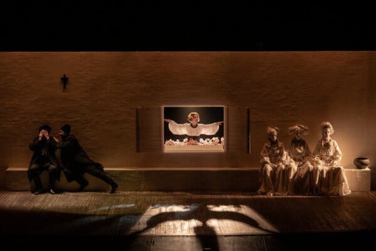 Ukraine - Witches, Cossacks & History - Kiev Theatre