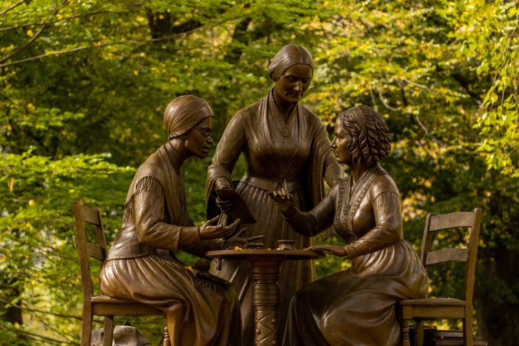 USA-NYC - Women's Rights Pioneer Monument - Commemorates Women's Right to Vote